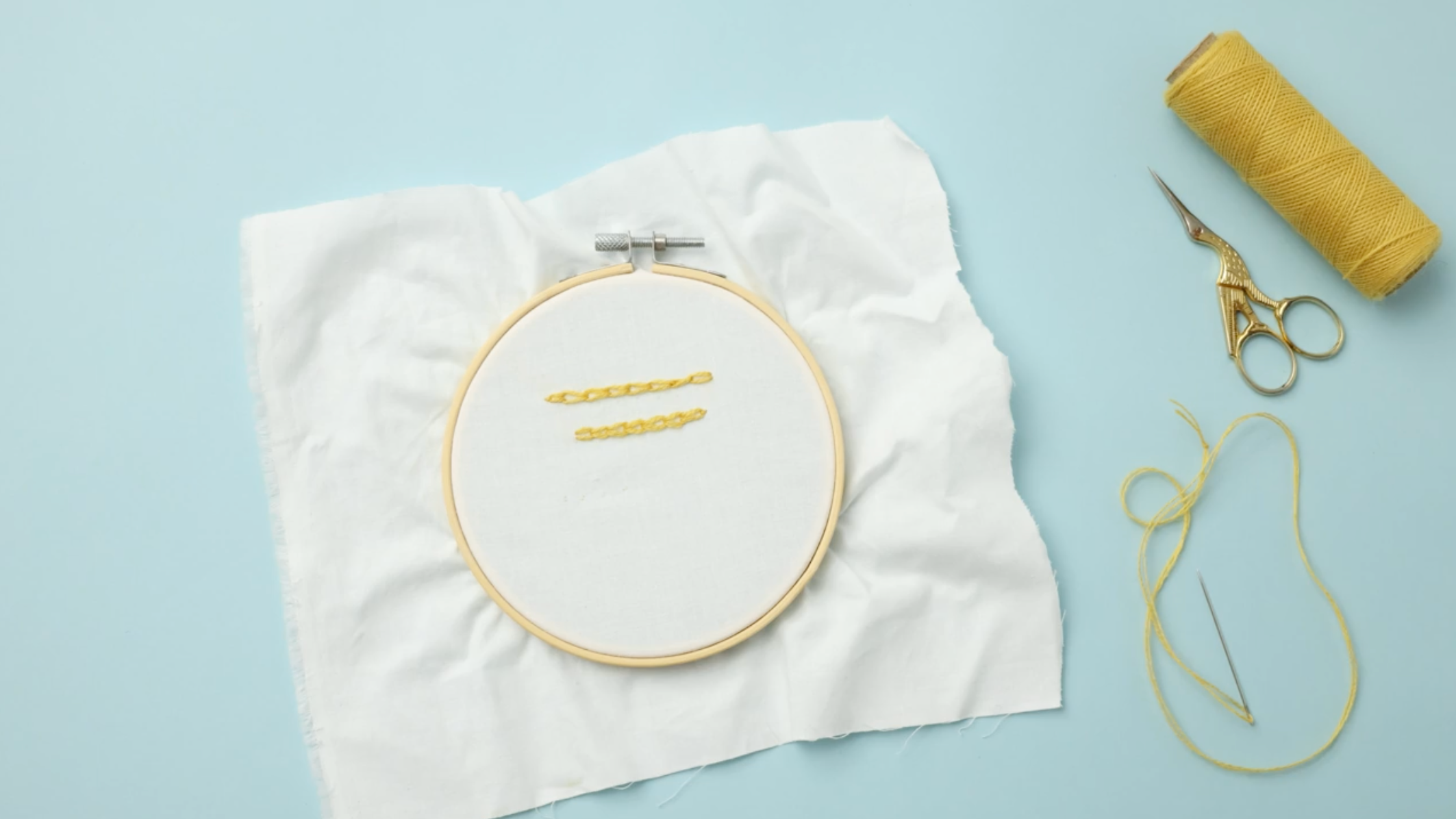 Chain Stitch Tutorial: Step-By-Step Embroidery Instructions