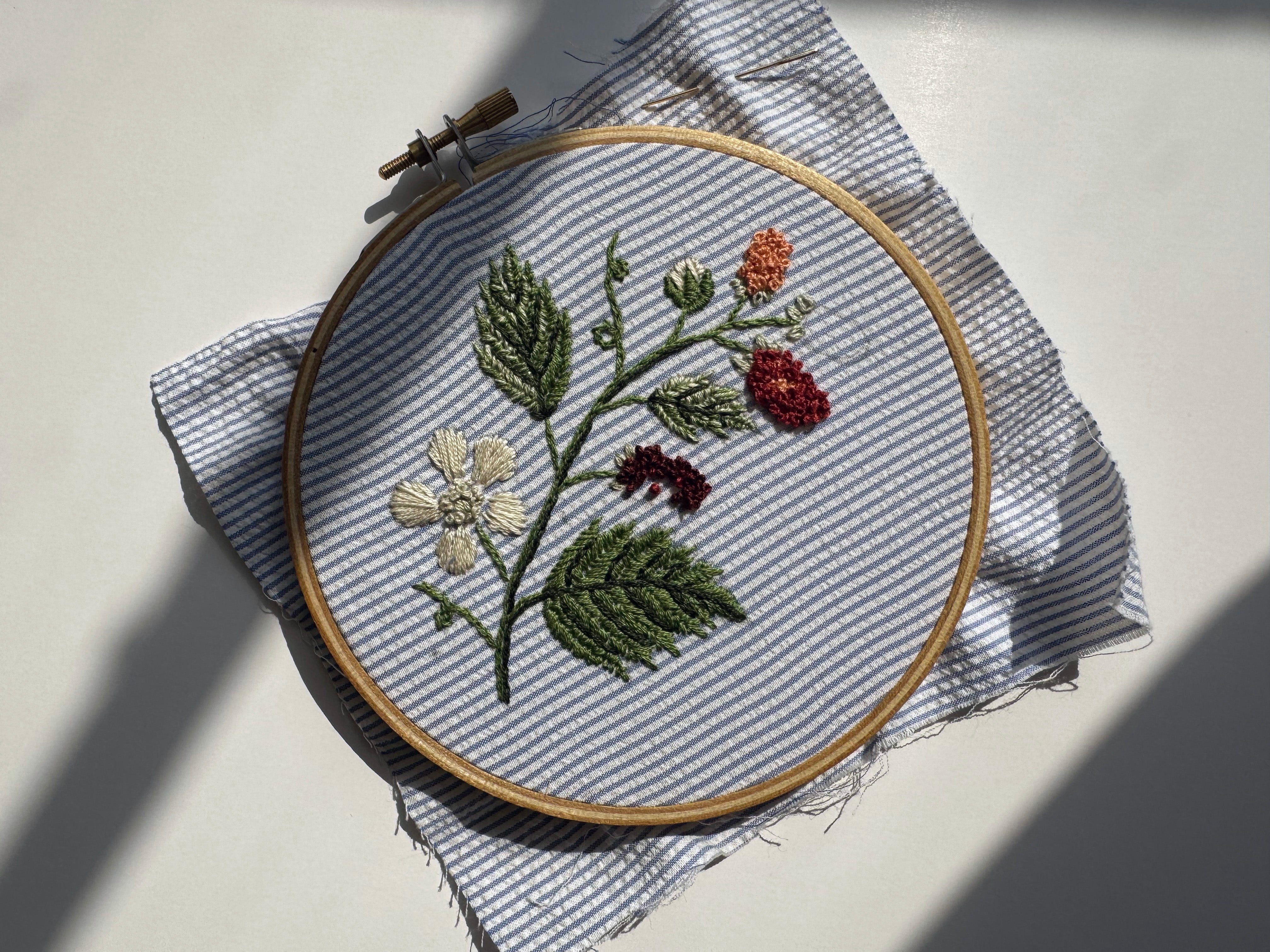 Blackberry Season Embroidery Pattern